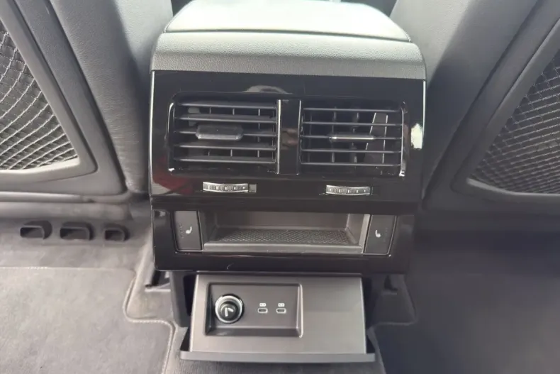 Volkswagen Touareg din 2021 cu 79.000 km - oferta VOL174669 - foto 20