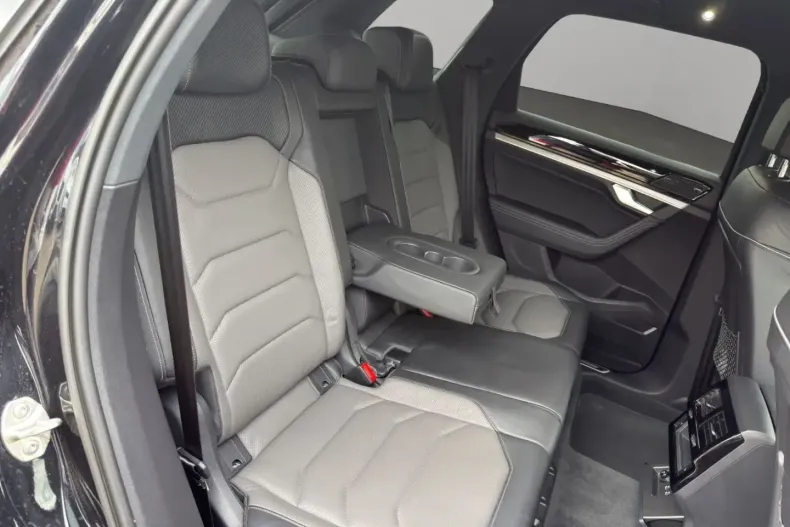 Volkswagen Touareg din 2021 cu 79.000 km - oferta VOL174669 - foto 21