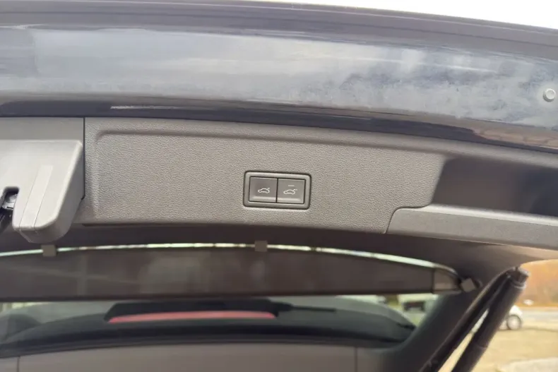 Volkswagen Touareg din 2021 cu 79.000 km - oferta VOL174669 - foto 23