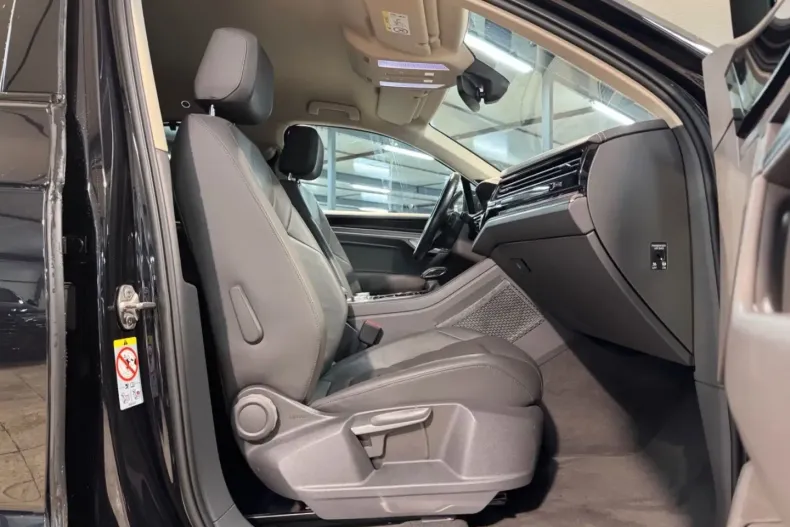 Volkswagen Touareg din 2021 cu 99.800 km - oferta VOL174674 - foto 6