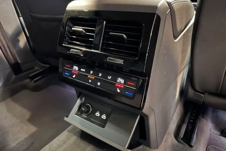 Volkswagen Touareg din 2021 cu 99.800 km - oferta VOL174674 - foto 17