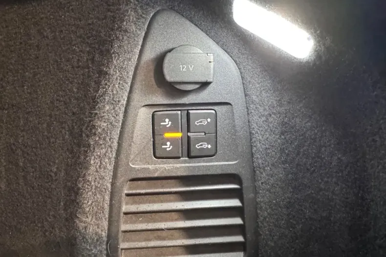 Volkswagen Touareg din 2021 cu 99.800 km - oferta VOL174674 - foto 19