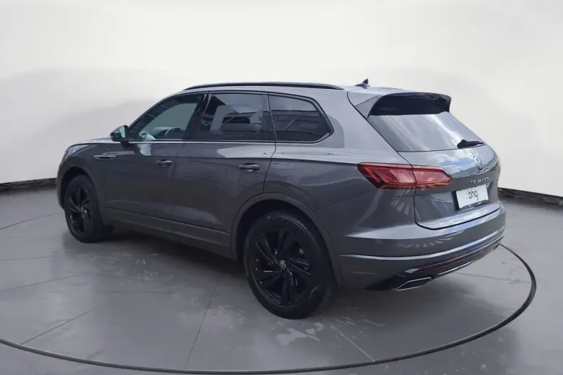 Volkswagen Touareg din 2022 cu 98.500 km - oferta VOL174676 - foto 3