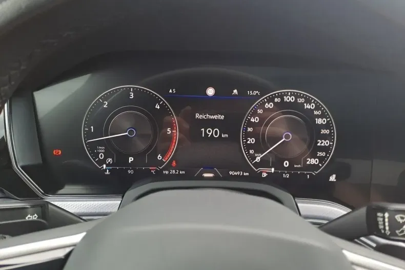 Volkswagen Touareg din 2022 cu 98.500 km - oferta VOL174676 - foto 9