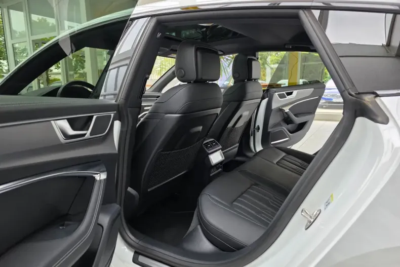 Audi A7 din 2023 cu 50.135 km - oferta AUD174681 - foto 17