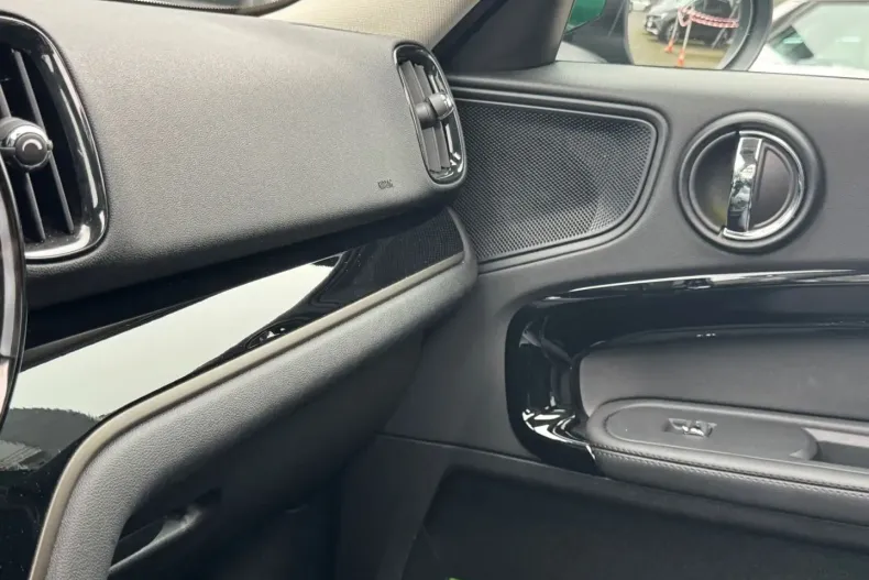 MINI Cooper SE Countryman din 2022 cu 39.528 km - oferta MIN174684 - foto 17