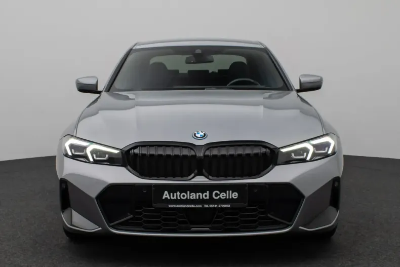 BMW 330 din 2022 cu 48.418 km - oferta BMW174685 - foto 2