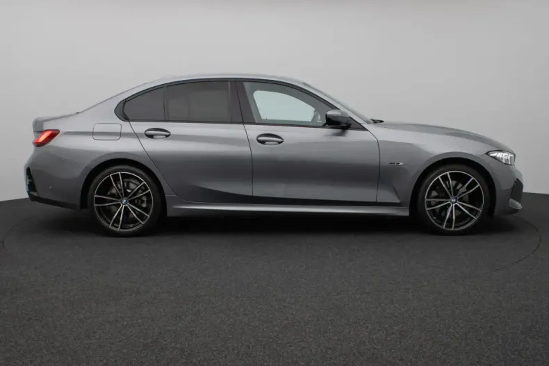 BMW 330 din 2022 cu 48.418 km - oferta BMW174685 - foto 5