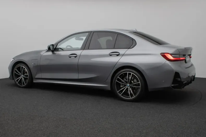 BMW 330 din 2022 cu 48.418 km - oferta BMW174685 - foto 10