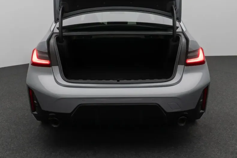 BMW 330 din 2022 cu 48.418 km - oferta BMW174685 - foto 13