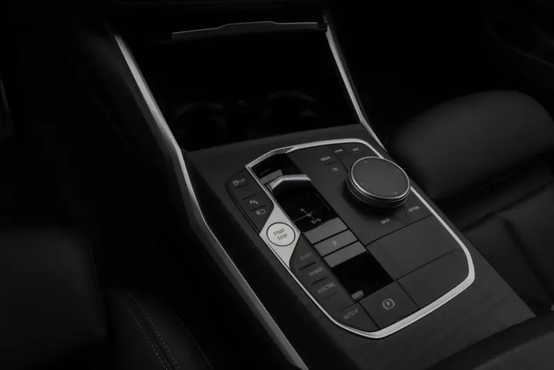 BMW 330 din 2022 cu 48.418 km - oferta BMW174685 - foto 22