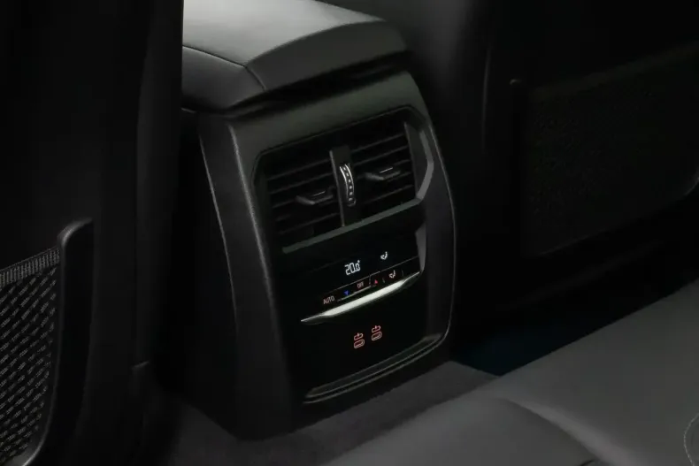 BMW 330 din 2022 cu 48.418 km - oferta BMW174685 - foto 27