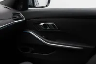 BMW 330 din 2022 cu 48.418 km - oferta BMW174685 - foto 32