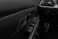 BMW 330 din 2022 cu 48.418 km - oferta BMW174685 - foto 33