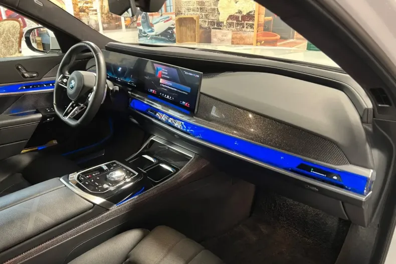 BMW 750 din 2024 cu 31.850 km - oferta BMW174696 - foto 7