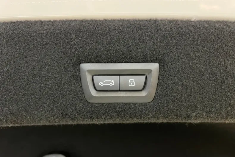 BMW 750 din 2024 cu 31.850 km - oferta BMW174696 - foto 12