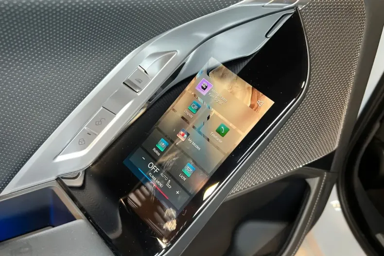 BMW 750 din 2024 cu 31.850 km - oferta BMW174696 - foto 16