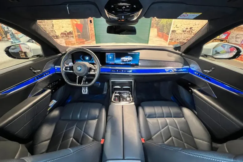 BMW 750 din 2024 cu 31.850 km - oferta BMW174696 - foto 19