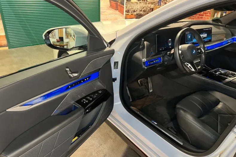 BMW 750 din 2024 cu 31.850 km - oferta BMW174696 - foto 21