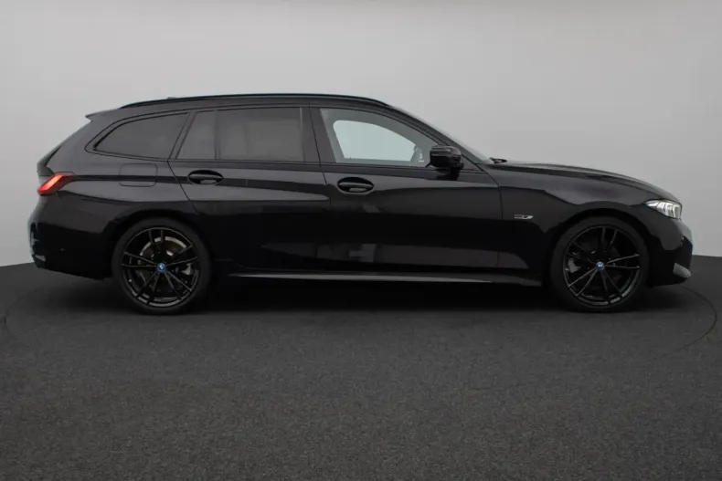 BMW 330 din 2022 cu 54.450 km - oferta BMW174697 - foto 5