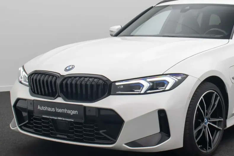 BMW 330 din 2022 cu 47.309 km - oferta BMW174701 - foto 19