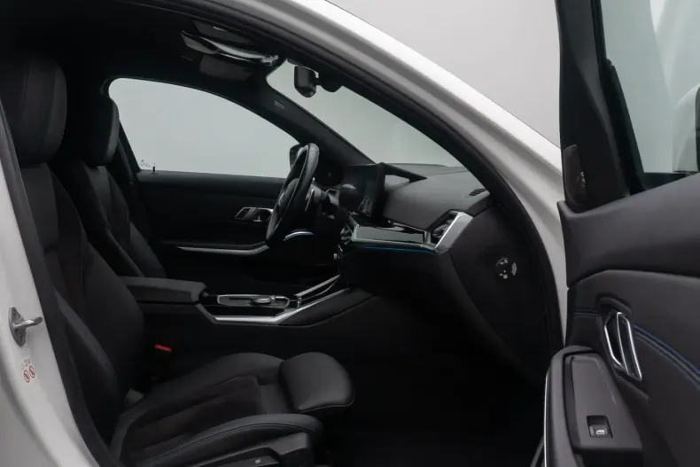 BMW 330 din 2022 cu 47.309 km - oferta BMW174701 - foto 26