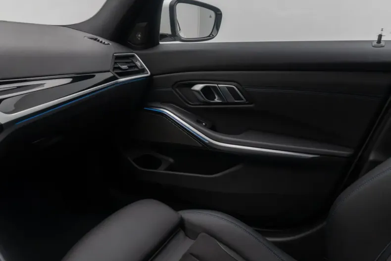 BMW 330 din 2022 cu 47.309 km - oferta BMW174701 - foto 34