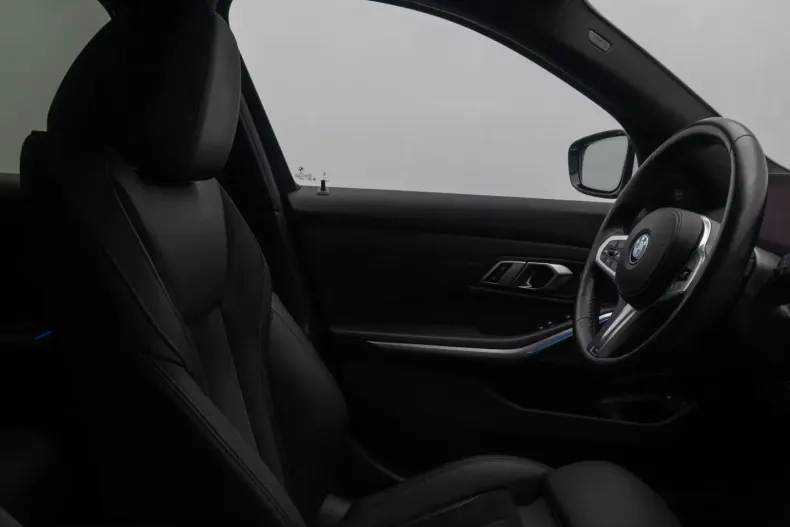 BMW 330 din 2022 cu 47.309 km - oferta BMW174701 - foto 38