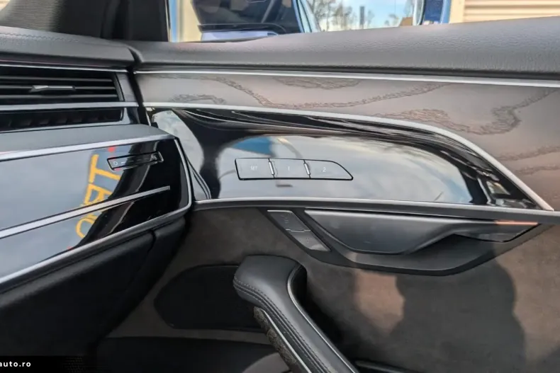 Audi A8 din 2022 cu 65.725 km - oferta AUD174706 - foto 19