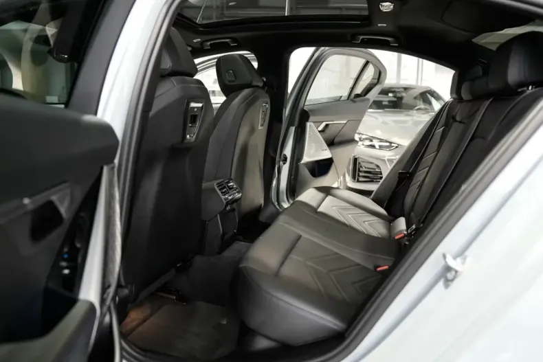 BMW 520 din 2025 cu 10.000 km - oferta BMW174707 - foto 20