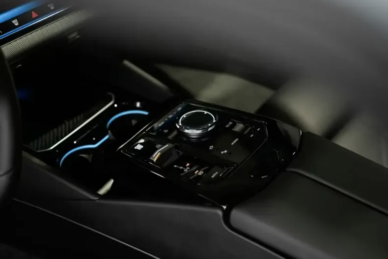 BMW 520 din 2025 cu 10.000 km - oferta BMW174707 - foto 35