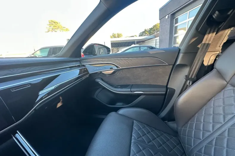 Audi A8 din 2022 cu 81.520 km - oferta AUD174711 - foto 14