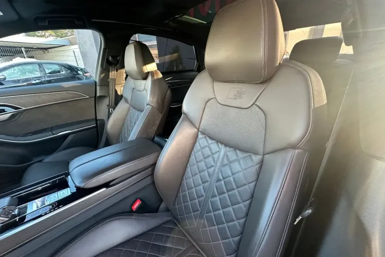 Audi A8 din 2022 cu 81.520 km - oferta AUD174711 - foto 22