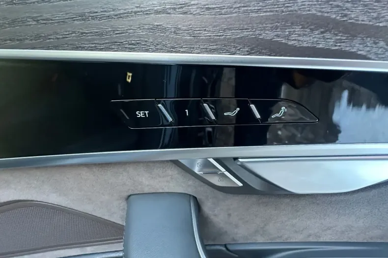 Audi A8 din 2022 cu 81.520 km - oferta AUD174711 - foto 29