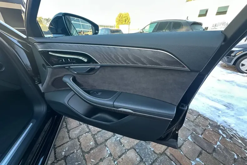 Audi A8 din 2022 cu 81.520 km - oferta AUD174711 - foto 33