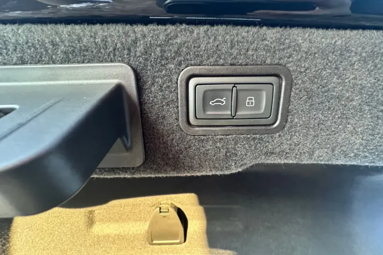 Audi A8 din 2022 cu 81.520 km - oferta AUD174711 - foto 37