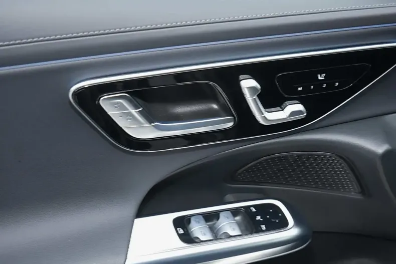 Mercedes-Benz E 450 din 2024 cu 15.925 km - oferta MER174714 - foto 9