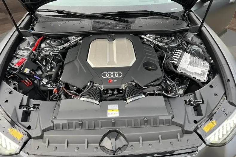 Audi RS6 din 2024 cu 10.000 km - oferta AUD174718 - foto 18