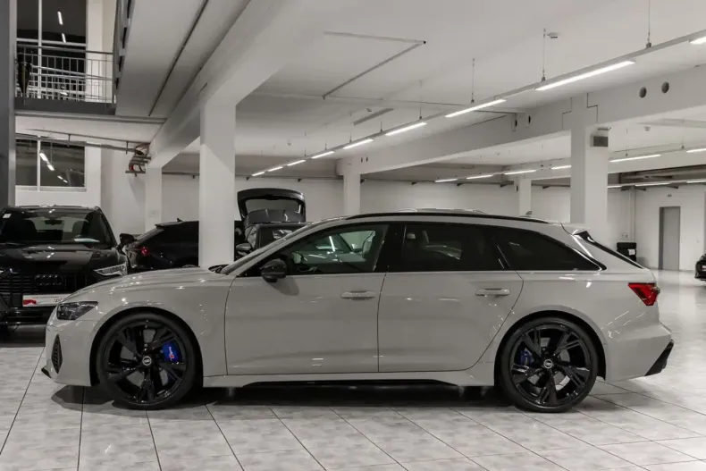 Audi RS6 din 2023 cu 43.799 km - oferta AUD174720 - foto 3