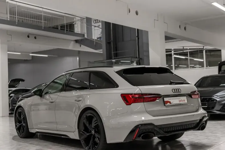 Audi RS6 din 2023 cu 43.799 km - oferta AUD174720 - foto 4