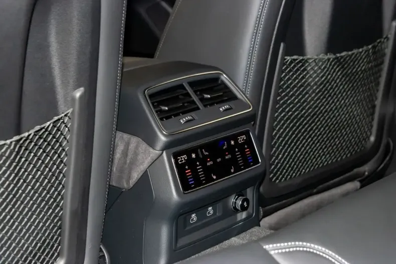 Audi RS6 din 2023 cu 43.799 km - oferta AUD174720 - foto 17