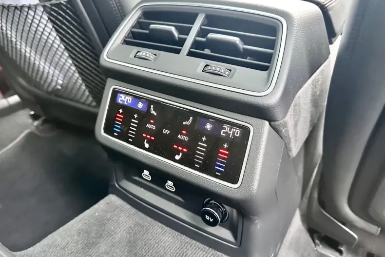 Audi RS6 din 2024 cu 45.000 km - oferta AUD174721 - foto 19