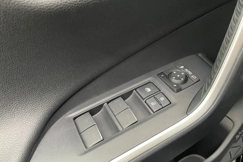 Toyota RAV4 din 2023 cu 47.950 km - oferta TOY174756 - foto 20