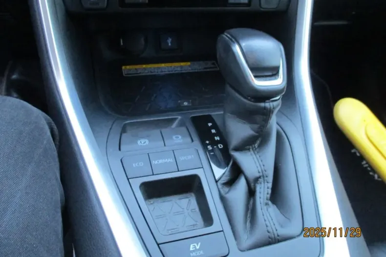 Toyota RAV4 din 2021 cu 95.427 km - oferta TOY174760 - foto 18