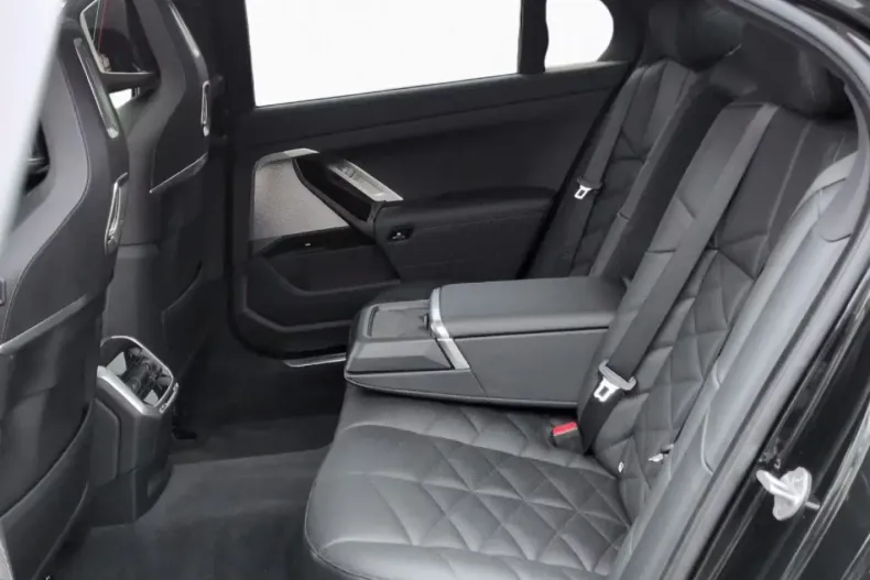 BMW 740 din 2025 cu 26.990 km - oferta BMW174765 - foto 11