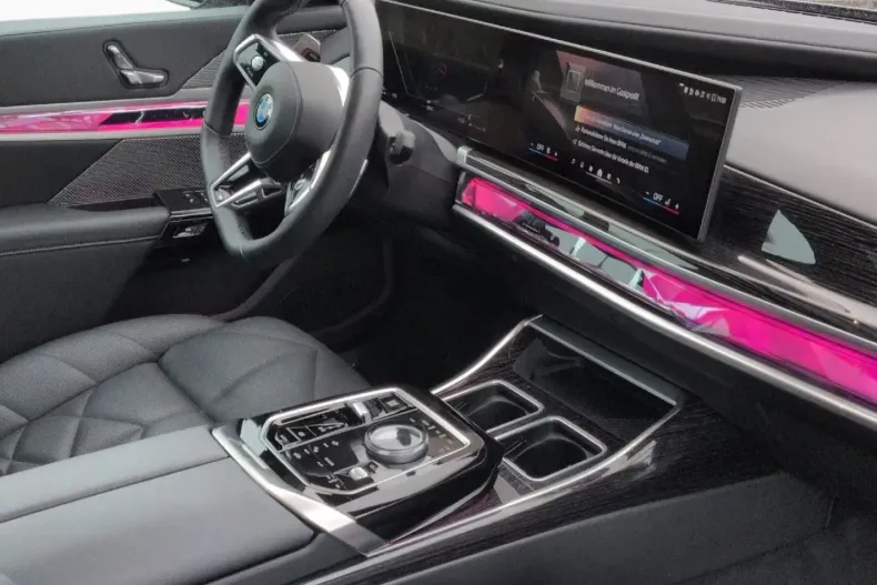 BMW 740 din 2025 cu 26.990 km - oferta BMW174765 - foto 14