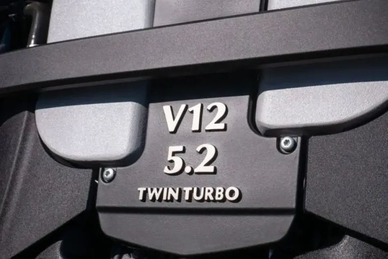 Aston Martin DBS din 2022 cu 10.156 km - oferta AST174767 - foto 26