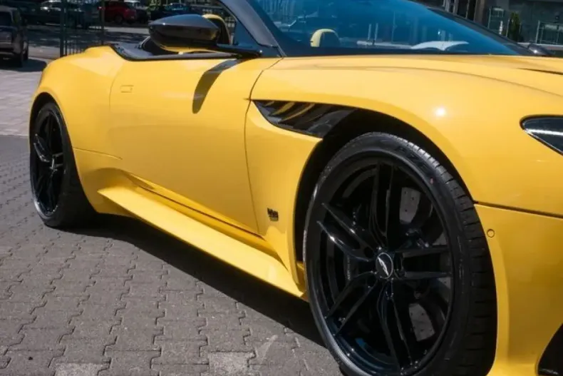 Aston Martin DBS din 2022 cu 10.156 km - oferta AST174767 - foto 28