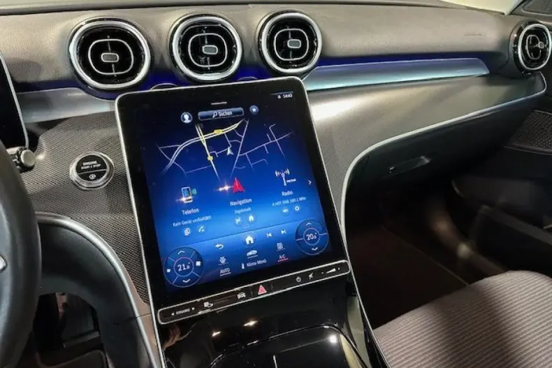 Mercedes-Benz C 300 din 2021 cu 23.526 km - oferta MER174769 - foto 5