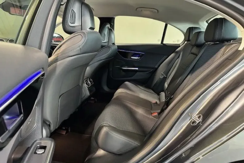 Mercedes-Benz C 300 din 2021 cu 23.526 km - oferta MER174769 - foto 10